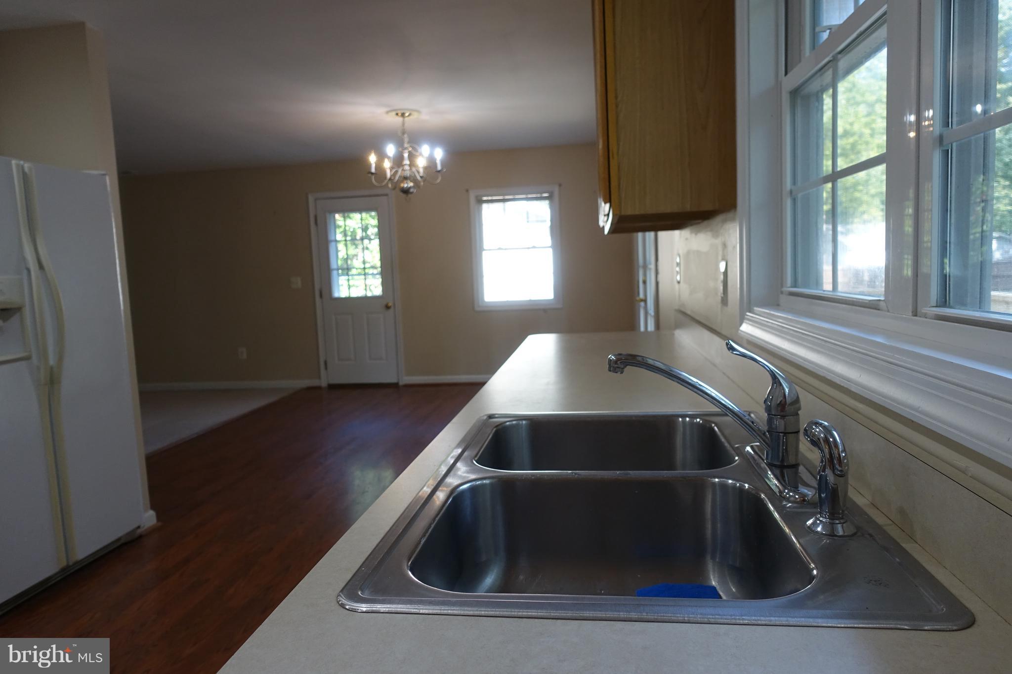 702 Old Love Point Road Stevensville, MD 21666 - Photo 31 of 41 Kitchen and dining area