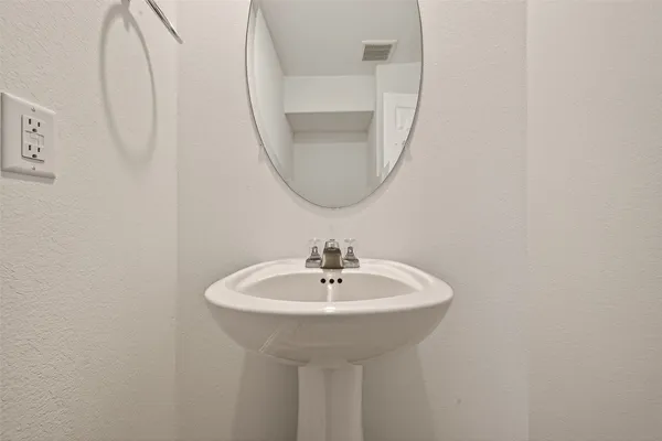 $269,900 | 1308 Winding Willow Drive, Pinehurst, TX 77362