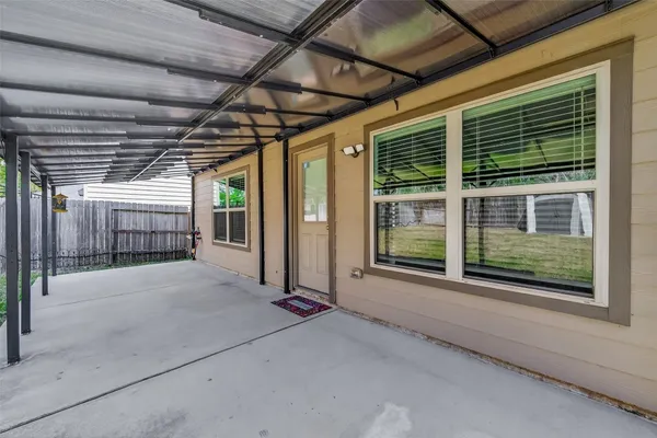 $269,900 | 1308 Winding Willow Drive, Pinehurst, TX 77362