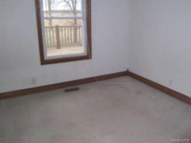 6465 East Colony Road Elsie, MI 48831 - Photo 4 of 7 7440063063 Bed.jpg