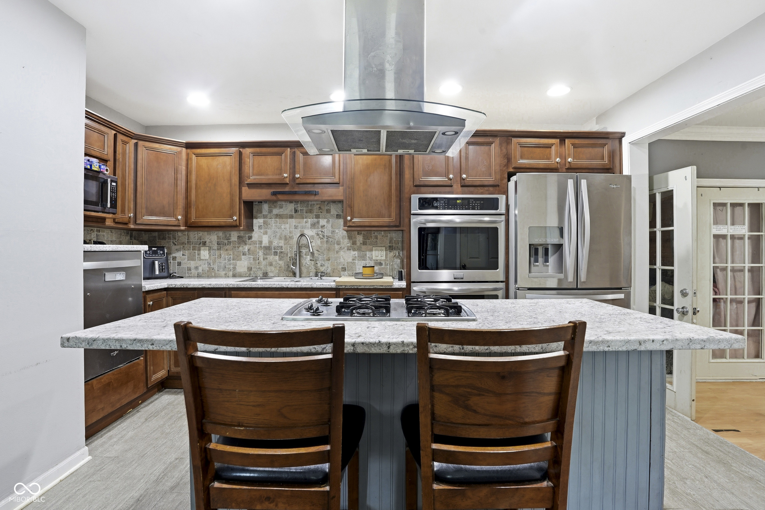 181 Royal Road Beech Grove, IN 46107 - Photo 8 of 34