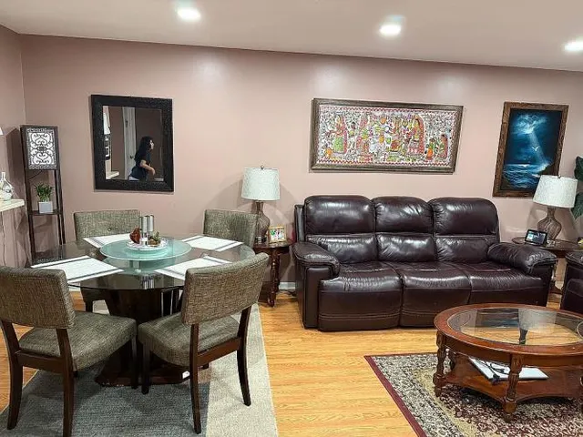 $469,000 | 1808 Woodbridge Comns Way, Iselin, NJ 08830