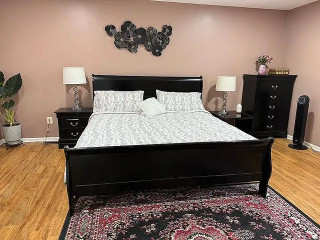 $469,000 | 1808 Woodbridge Comns Way, Iselin, NJ 08830