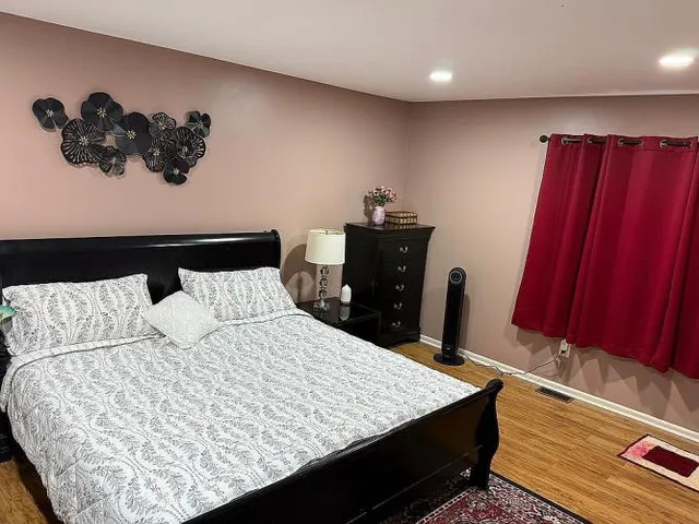 $469,000 | 1808 Woodbridge Comns Way, Iselin, NJ 08830