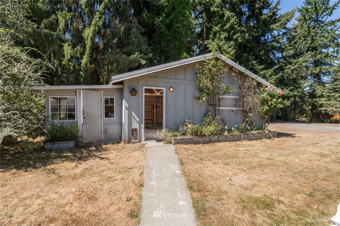 10021 Southwest Cove Road Vashon, WA 98070 - Photo 15 of 25 Gallery Image 15