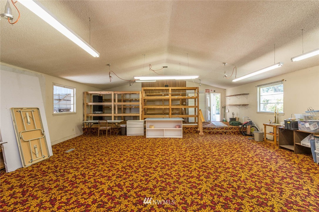 10021 Southwest Cove Road Vashon, WA 98070 - Photo 20 of 25 Gallery Image 20