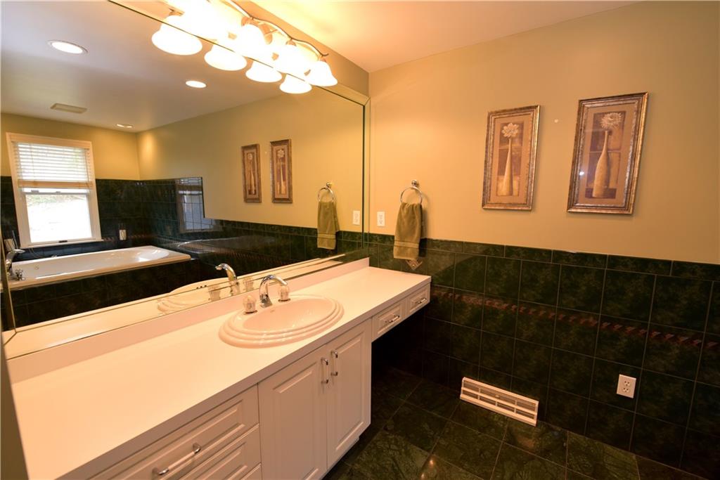 428 Burnside Road Canonsburg, PA 15317 - Photo 11 of 25 Master Bathroom!