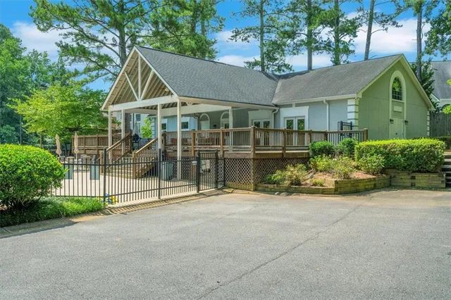 $745,000 | 3333 Trails End Road Northeast, Roswell, GA 30075