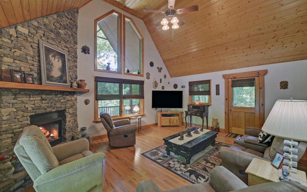 164 Dew Drop Lane Murphy, NC 28906 - Photo 6 of 49