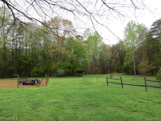462 Sunset View Road Reidsville, NC 27320 - Photo 14 of 14 Yard