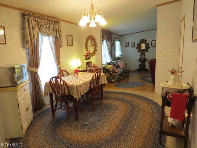 462 Sunset View Road Reidsville, NC 27320 - Photo 5 of 14 Dining Room