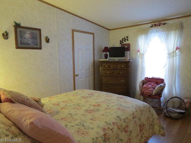 462 Sunset View Road Reidsville, NC 27320 - Photo 8 of 14 2nd Bedroom