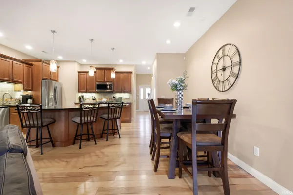 $789,900 | 526 Kamm Island Place, Unit 12, Mishawaka, IN 46544