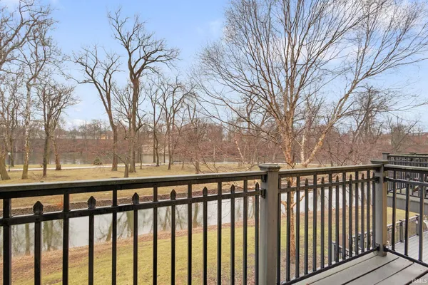 $789,900 | 526 Kamm Island Place, Unit 12, Mishawaka, IN 46544