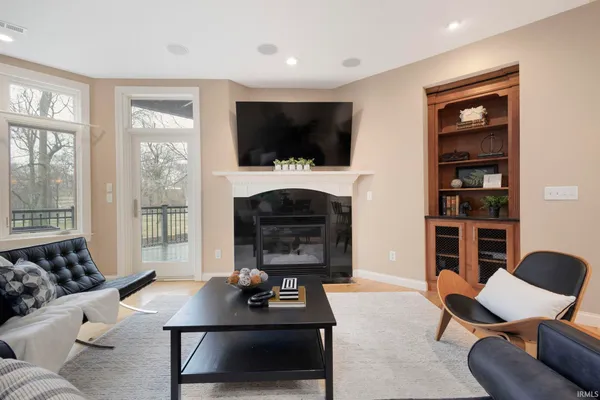 $789,900 | 526 Kamm Island Place, Unit 12, Mishawaka, IN 46544