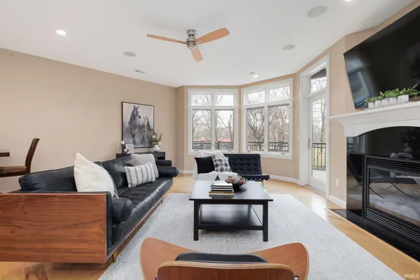$789,900 | 526 Kamm Island Place, Unit 12, Mishawaka, IN 46544