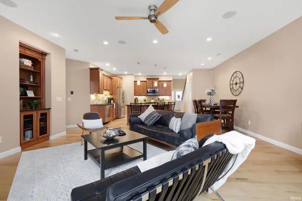 $789,900 | 526 Kamm Island Place, Unit 12, Mishawaka, IN 46544