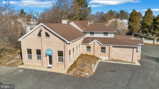 $1,050,000 | 2939 West Germantown Pike, Norristown, PA 19403