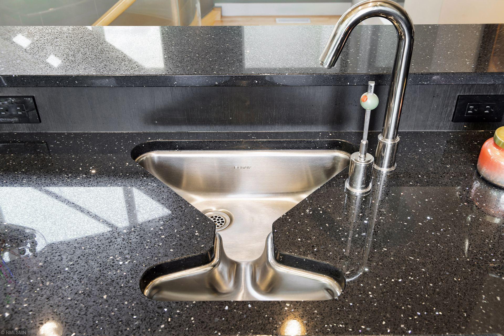 2310 Huntington Point Road West Minnetonka Beach, MN 55391 - Photo 27 of 100