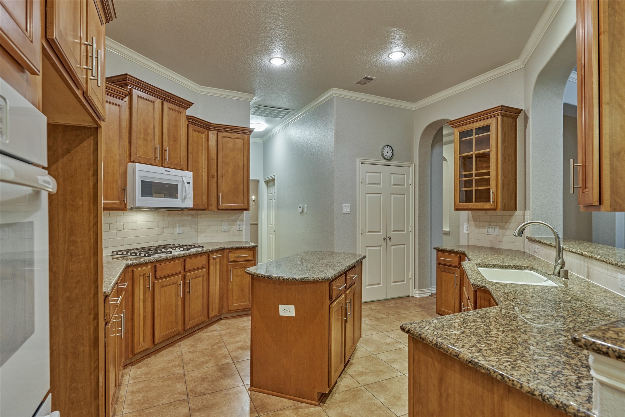 1608 Beau Rivage Drive Conroe, TX 77304 - Photo 20 of 49