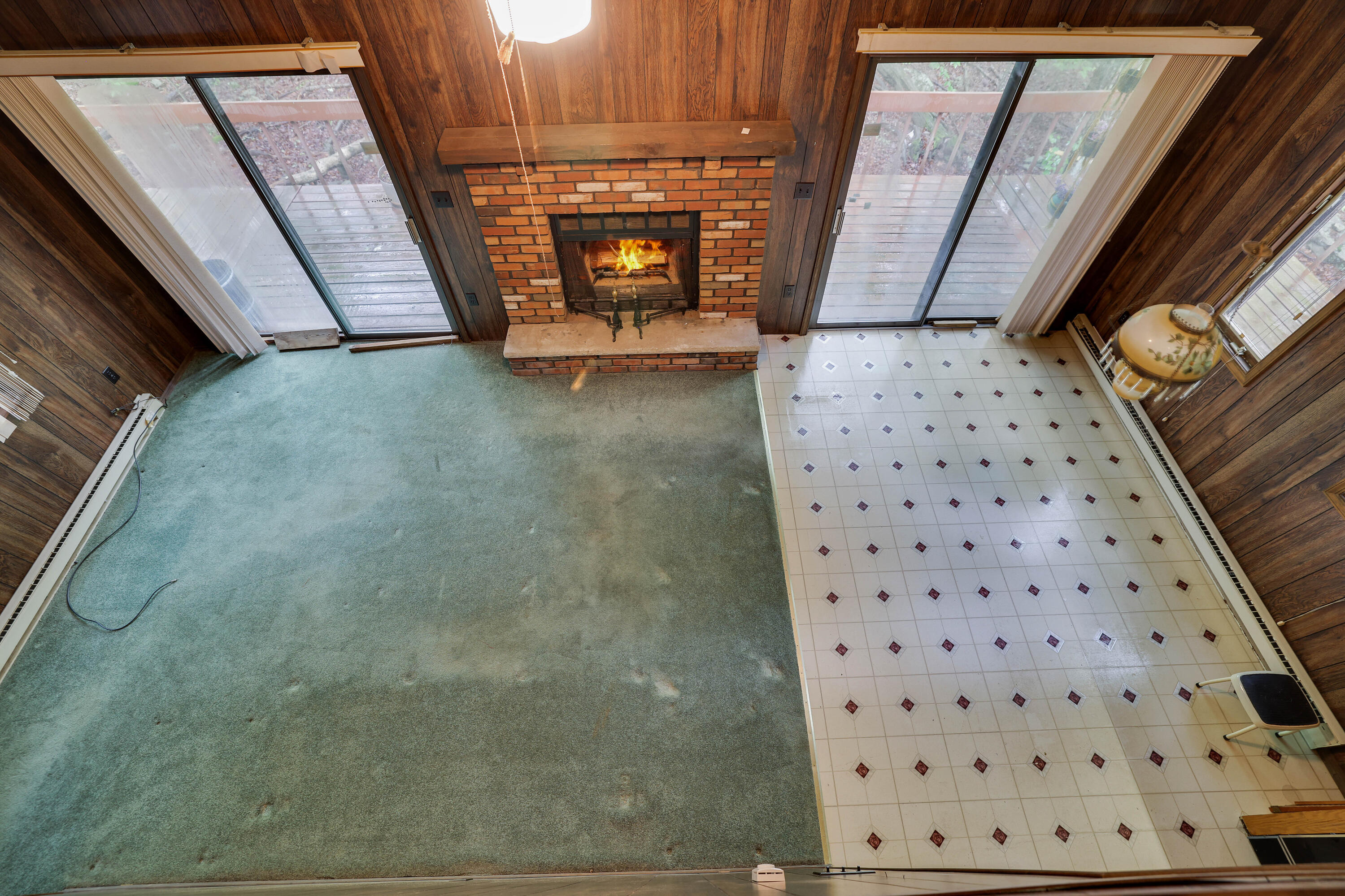 1086 Hampstead Road Bushkill, PA 18324 - Photo 17 of 64 17- Living room