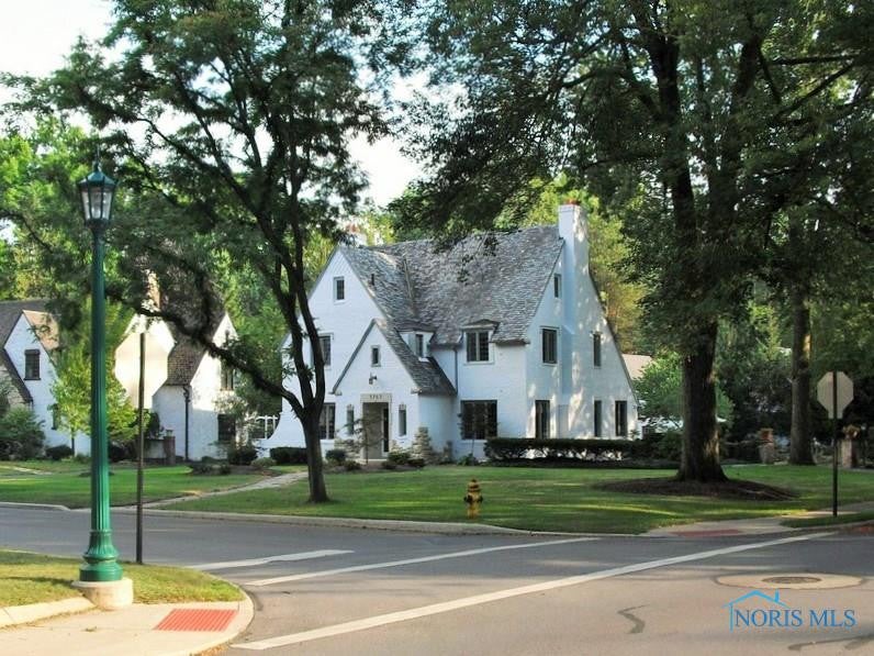 3767 Sulphur Spring Road Toledo, OH 43606 - Photo 1 of 36 Gallery Image 1