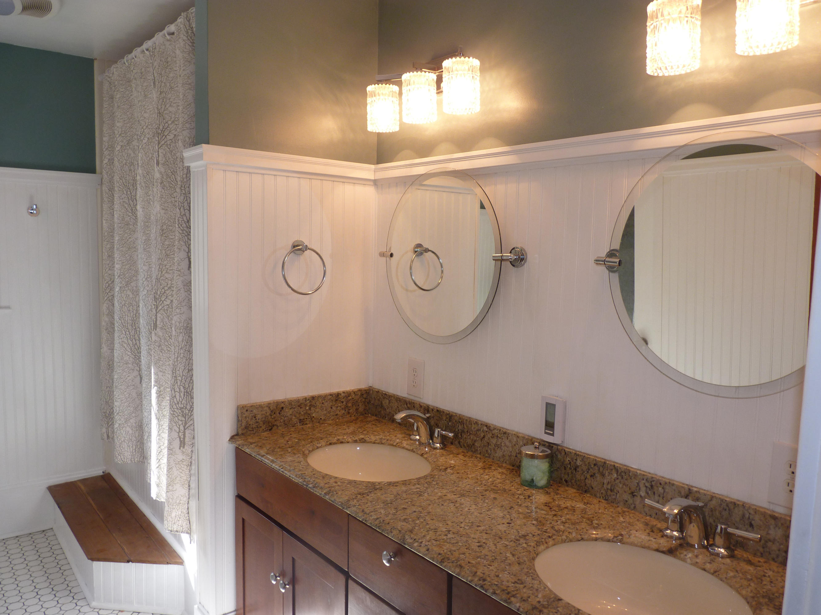 5929 Ridgewood Road Knoxville, TN 37918 - Photo 6 of 21 Bath upstairs