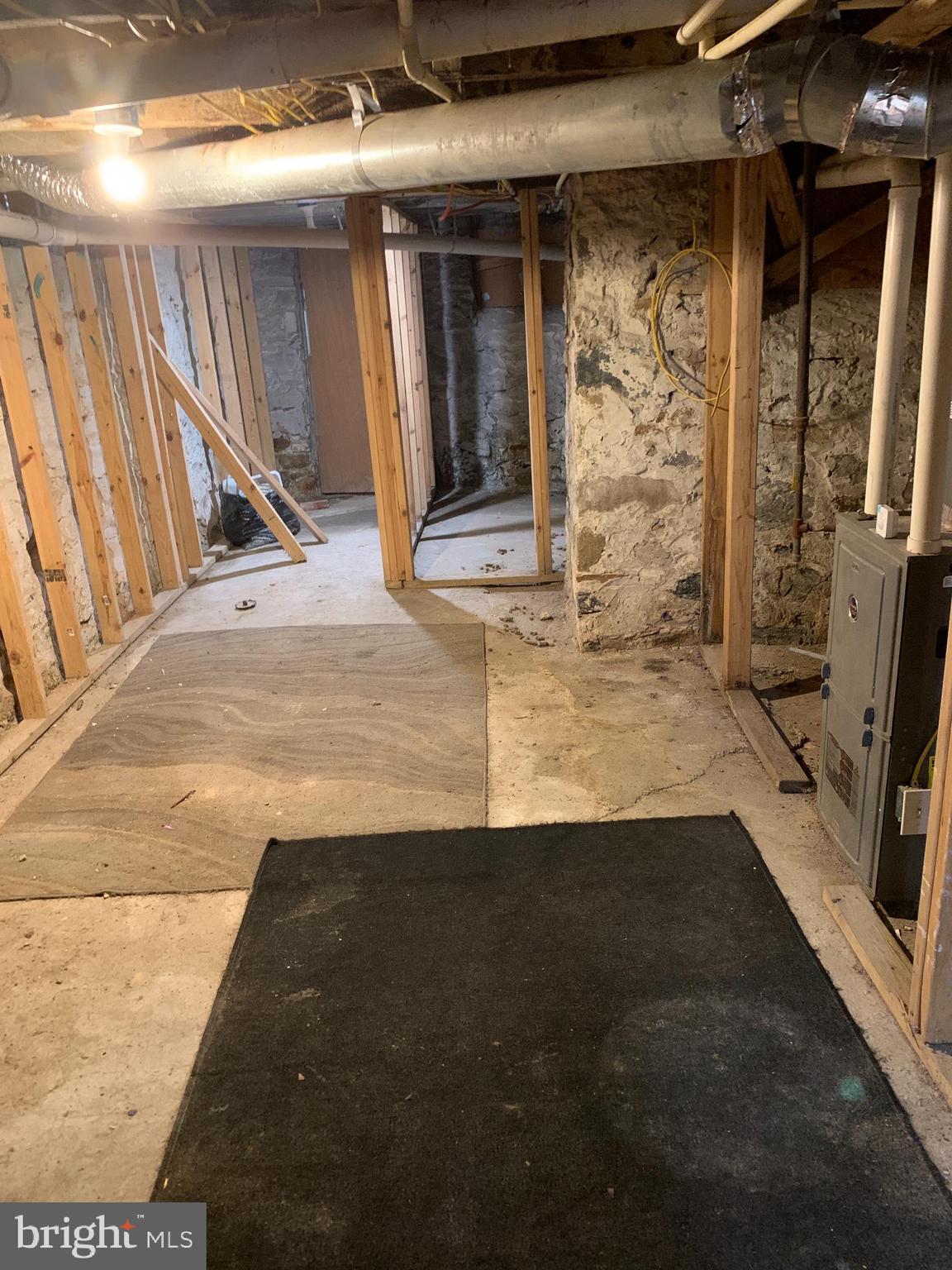 322 North Pulaski Street Baltimore, MD 21223 - Photo 23 of 26 a view of a door of the house