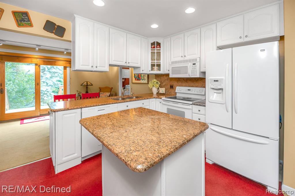 683 Romeo Road Rochester, MI 48307 - Photo 8 of 50