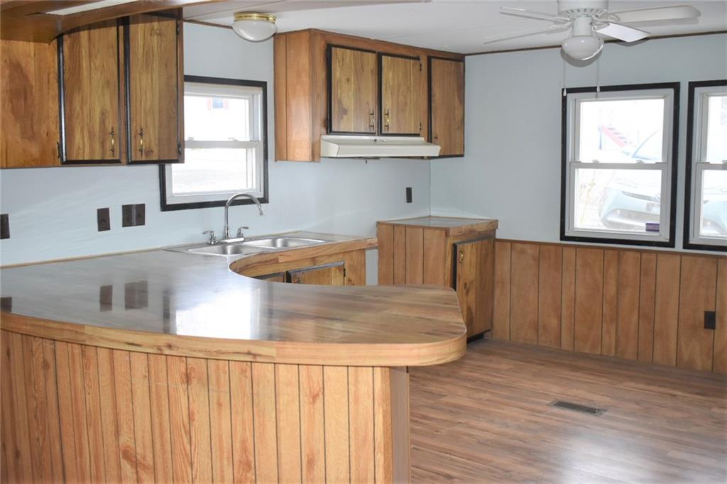 317 Cypress Avenue Rochester, PA 15074 - Photo 7 of 15