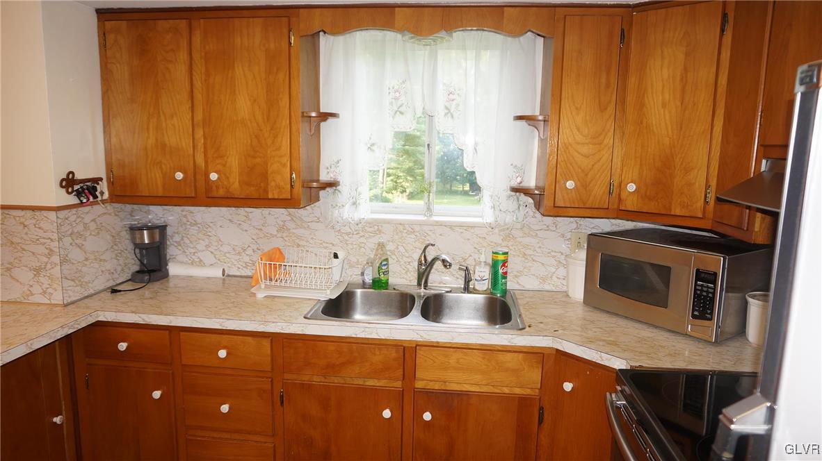 3270 Bingen Road Bethlehem, PA 18015 - Photo 23 of 49 Gallery Image 23