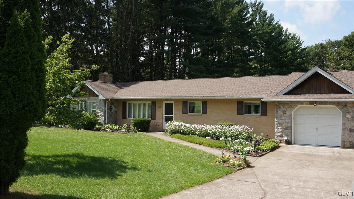 3270 Bingen Road Bethlehem, PA 18015 - Photo 4 of 49 Gallery Image 4