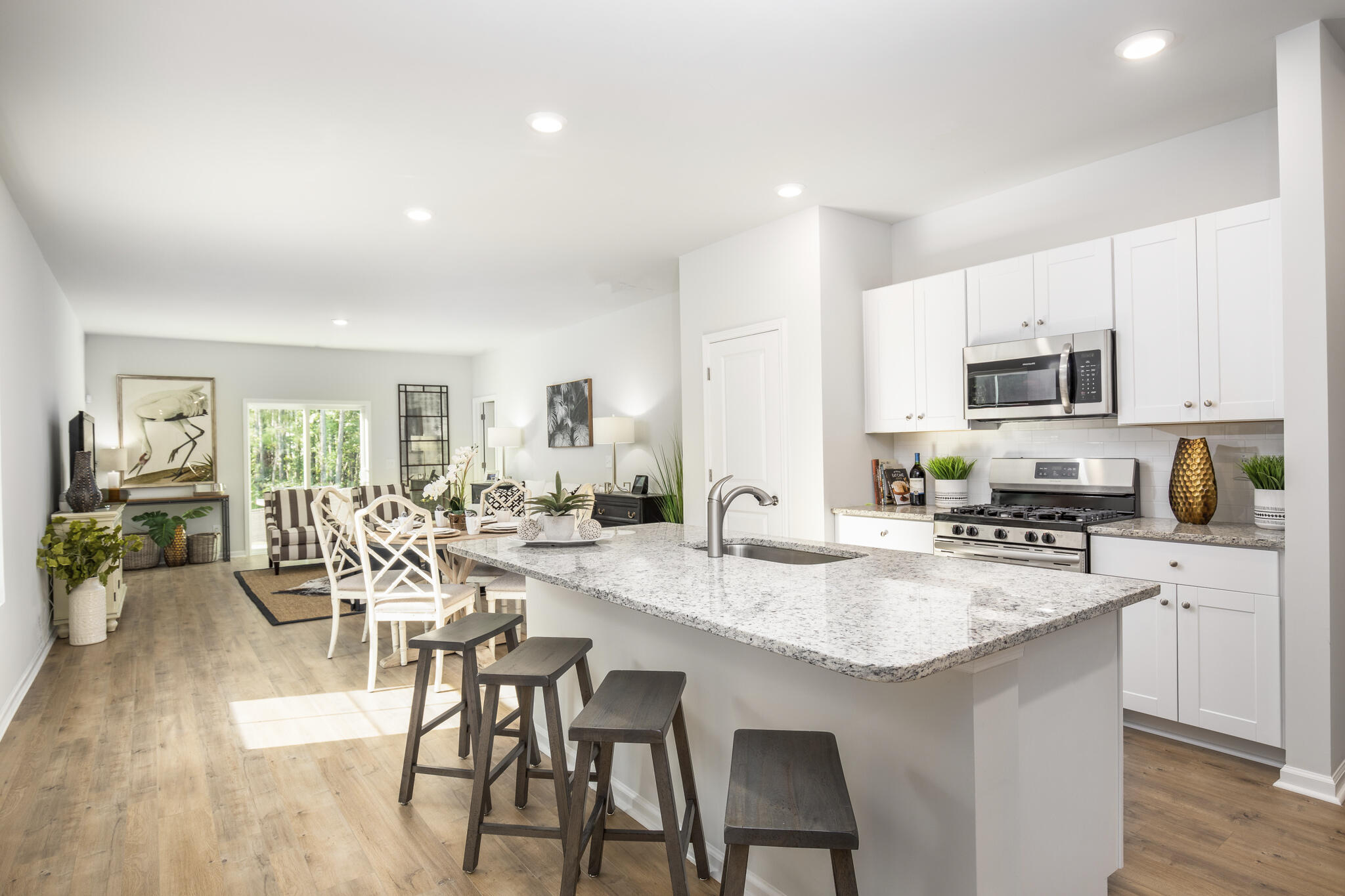 614 Quiet Valley Road Summerville, SC 29486 - Photo 4 of 30 1