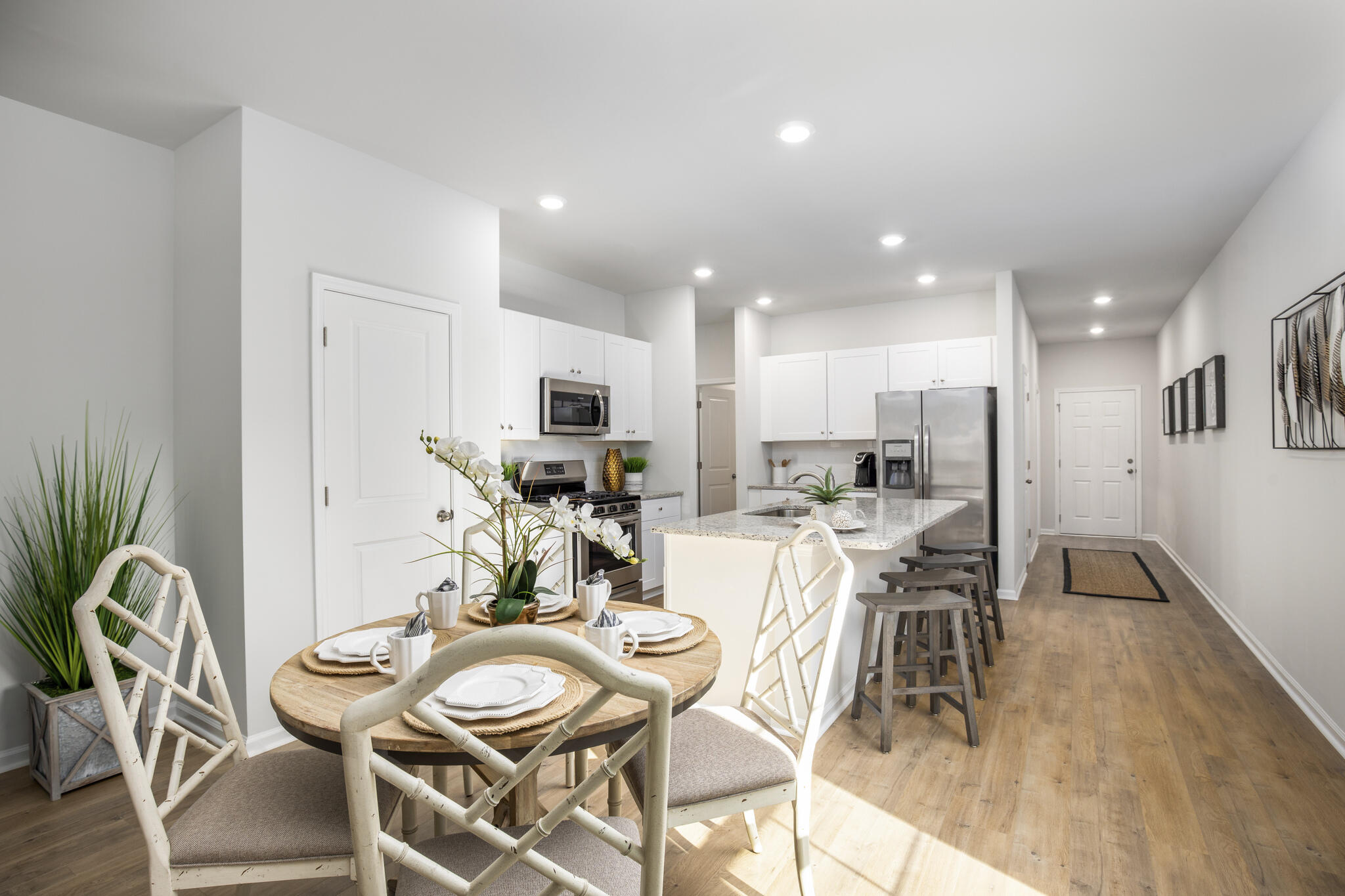 614 Quiet Valley Road Summerville, SC 29486 - Photo 5 of 30 1