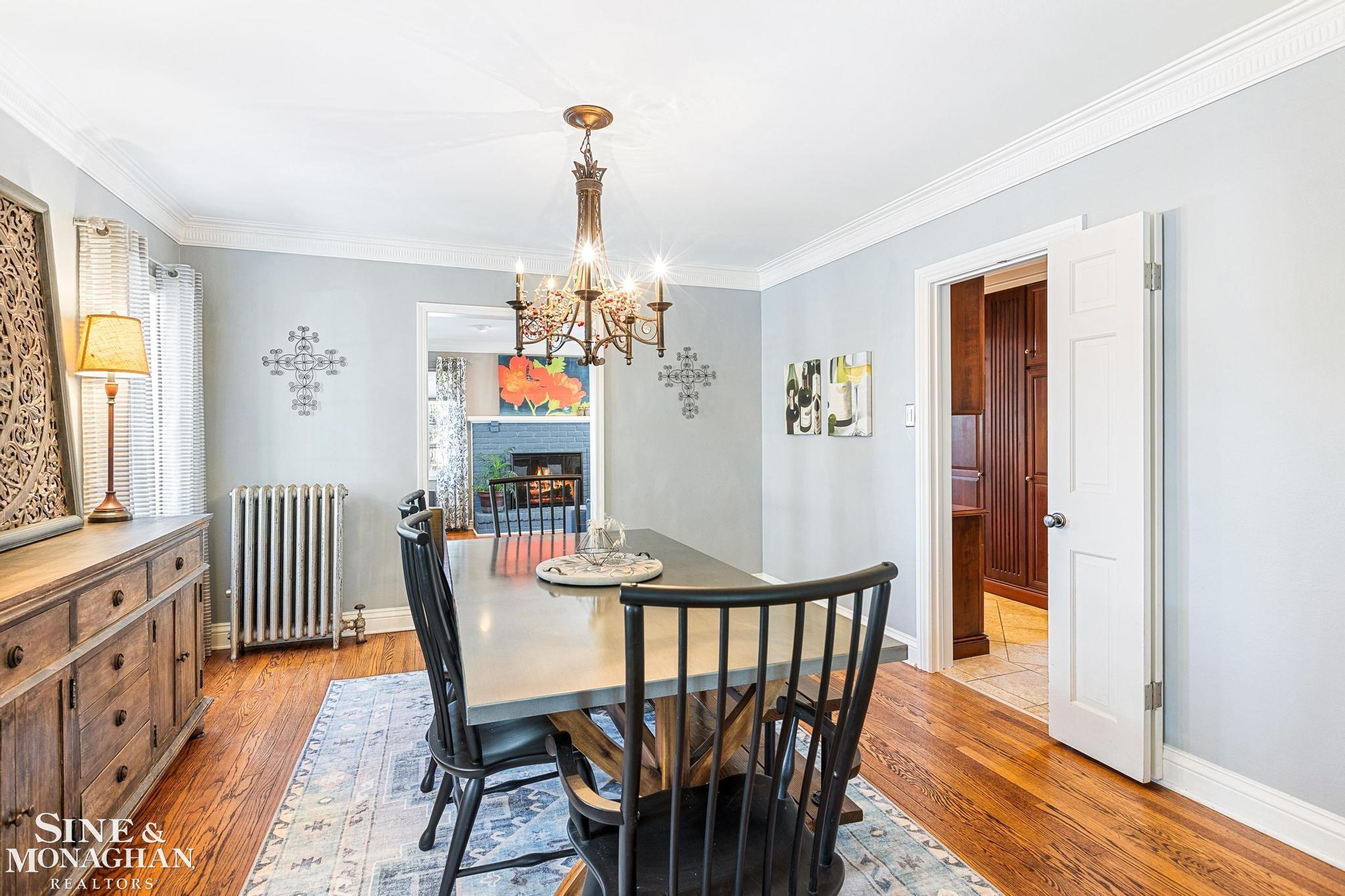 190 Fisher Road Grosse Pointe Farms, MI 48230 - Photo 9 of 37