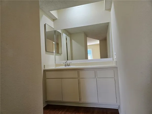 $2,400 | 2624 West Porter Avenue, Fullerton, CA 92833