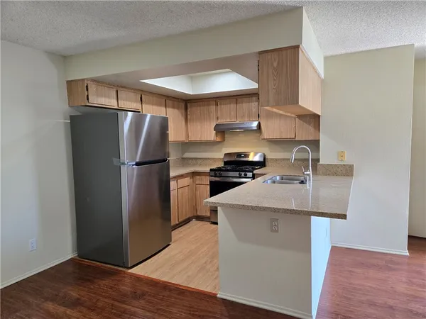 $2,400 | 2624 West Porter Avenue, Fullerton, CA 92833