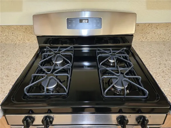 $2,400 | 2624 West Porter Avenue, Fullerton, CA 92833