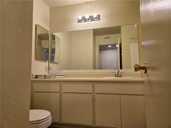 $2,400 | 2624 West Porter Avenue, Fullerton, CA 92833