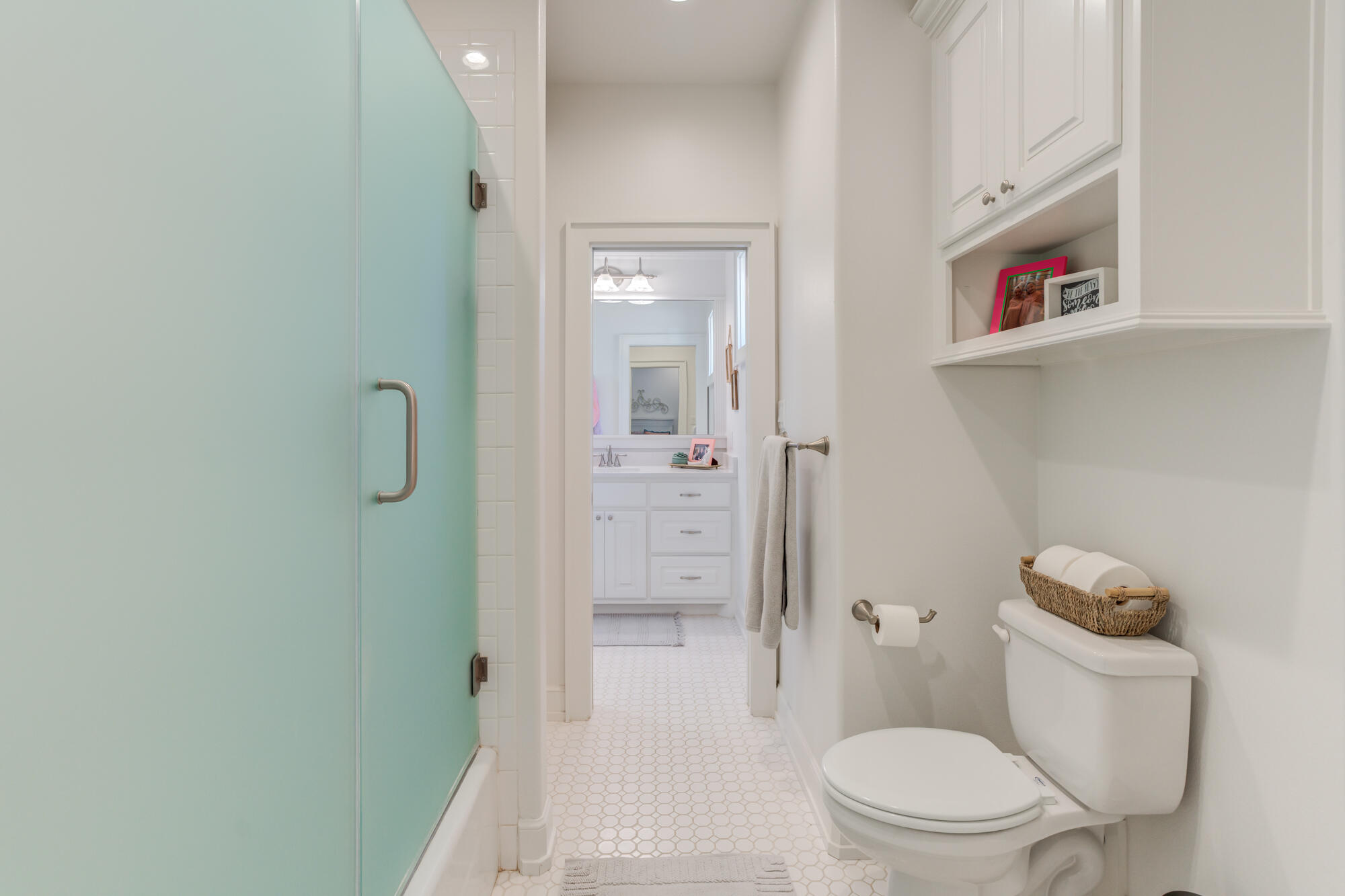 8301 County Road 6945 Lubbock, TX 79407 - Photo 42 of 85 8301-CR-6935_Lubbock_TX_60_Bathroom-2