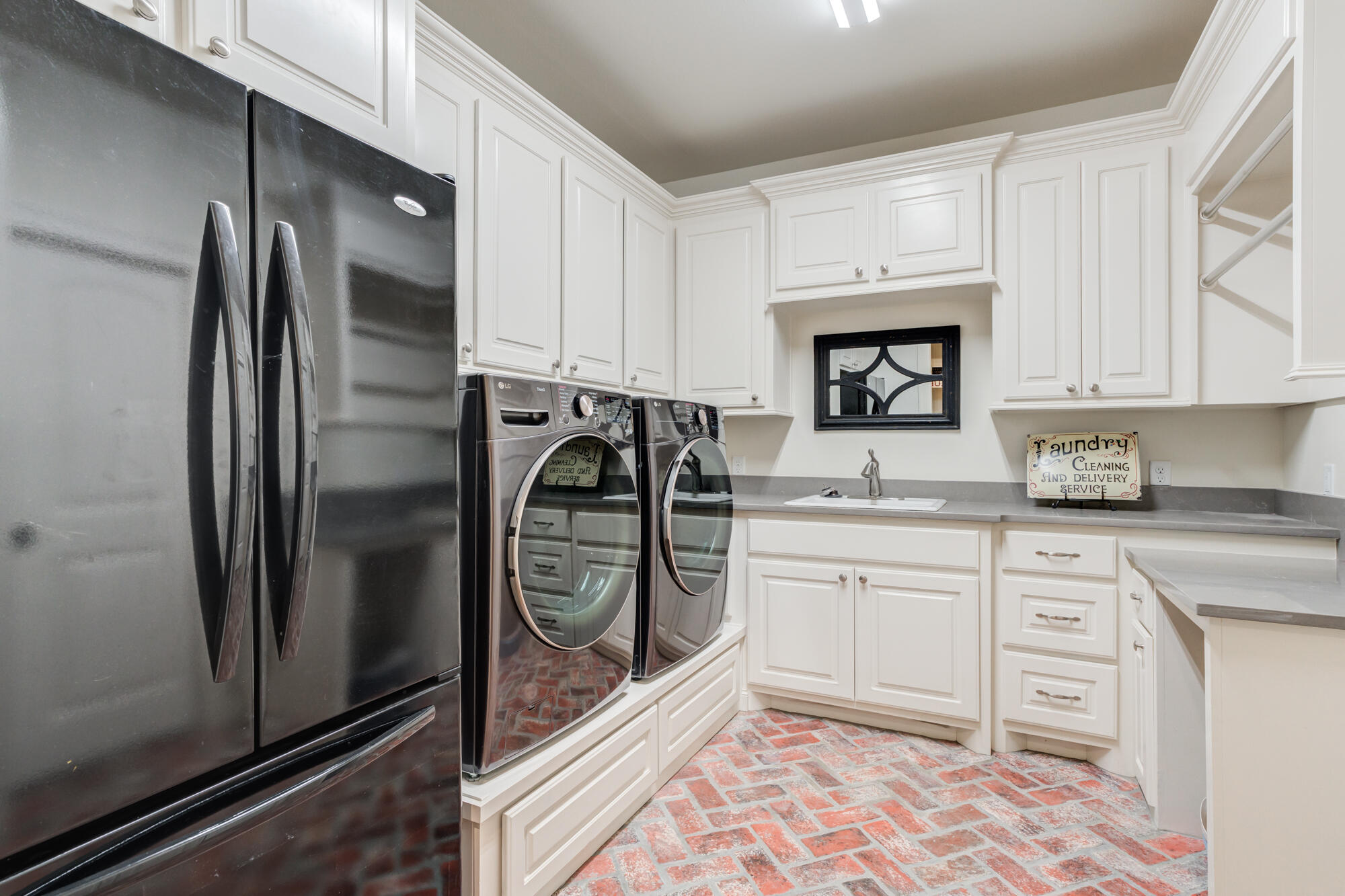 8301 County Road 6945 Lubbock, TX 79407 - Photo 49 of 85 8301-CR-6935_Lubbock_TX_42_Laundry-Room