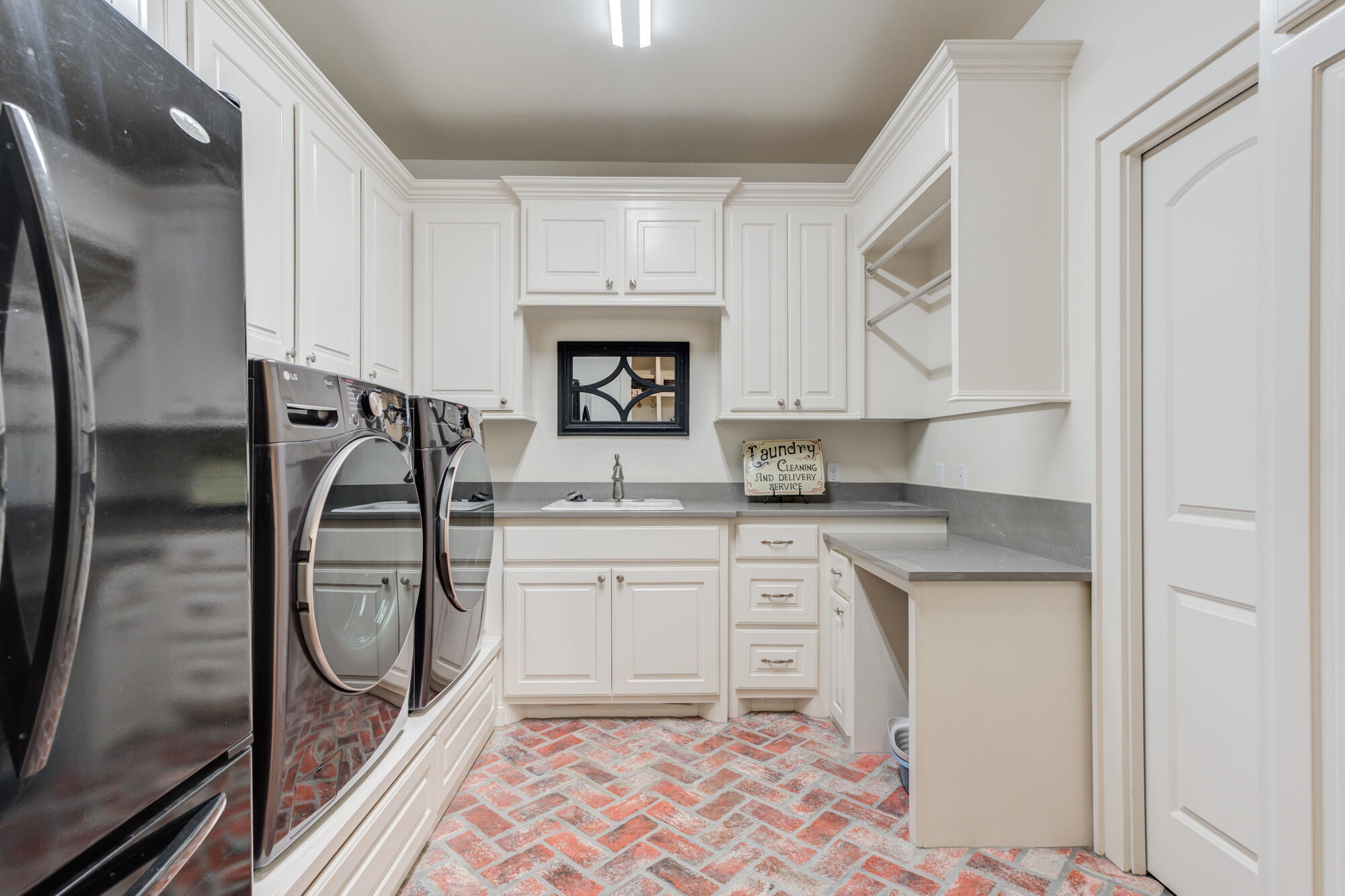 8301 County Road 6945 Lubbock, TX 79407 - Photo 50 of 85 8301-CR-6935_Lubbock_TX_43_Laundry-Room