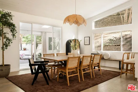 $2,849,000 | 11202 Canton Drive, Studio City, CA 91604