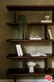 $2,849,000 | 11202 Canton Drive, Studio City, CA 91604