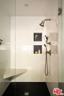 $2,849,000 | 11202 Canton Drive, Studio City, CA 91604