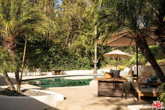 $2,849,000 | 11202 Canton Drive, Studio City, CA 91604