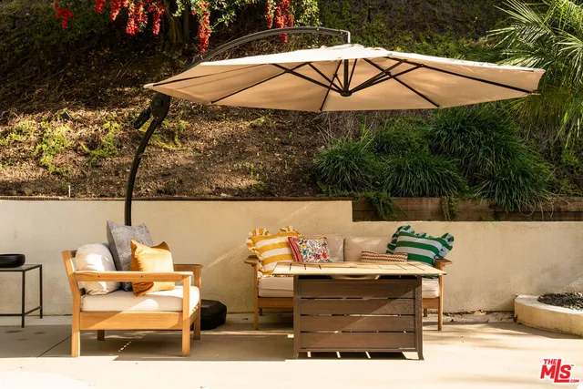 $2,849,000 | 11202 Canton Drive, Studio City, CA 91604