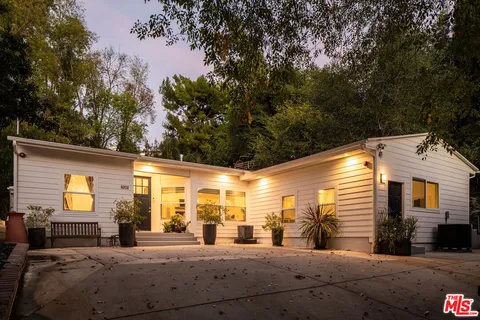 $2,849,000 | 11202 Canton Drive, Studio City, CA 91604