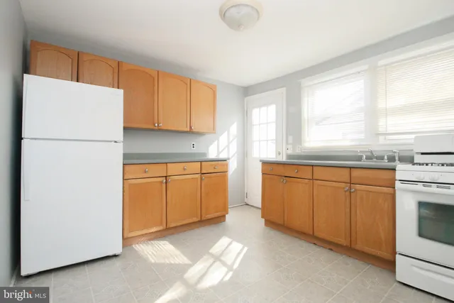 $1,700 | 2002 Trenton Avenue, Bristol, PA 19007