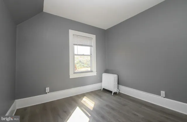 $1,700 | 2002 Trenton Avenue, Bristol, PA 19007